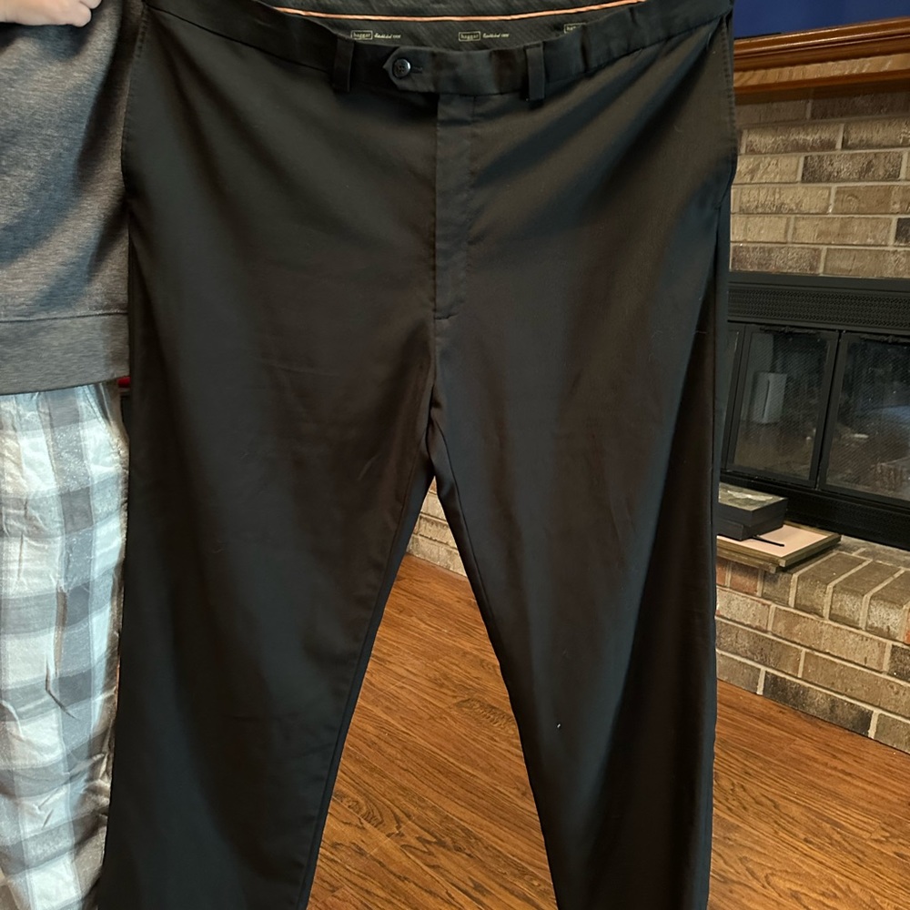 Men’s Haggar Dress Pants size 42x32 EUC